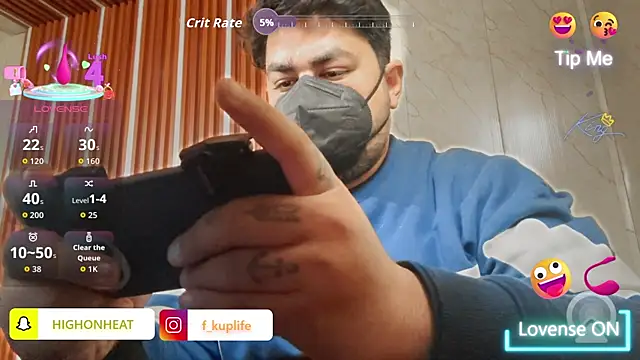 IM2HOTT4U live sex cam