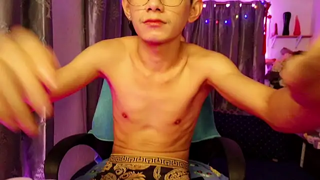 UrAsian_Playboy69 live sex cam