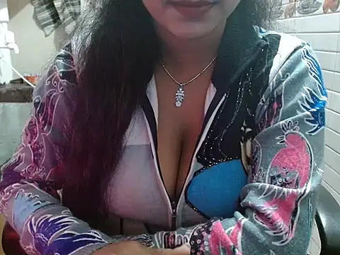 LovingPihu's cam snapshot