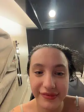 MiaTee's cam snapshot