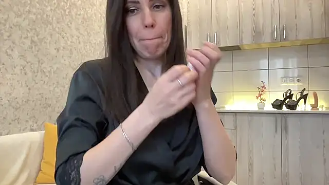 HotyWinter's cam snapshot