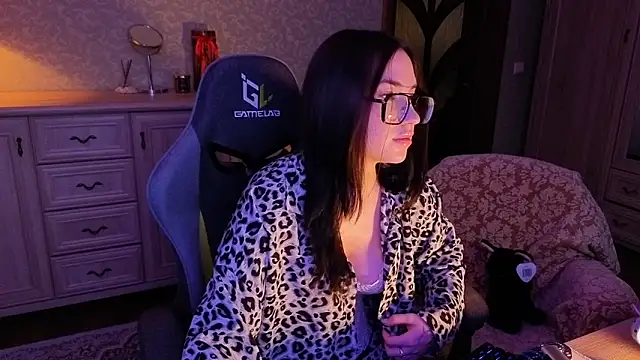 AnneAverry's cam snapshot