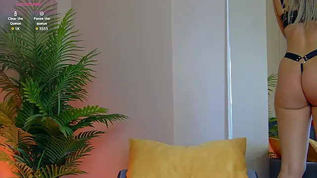 Avril_Cyrus's cam snapshot