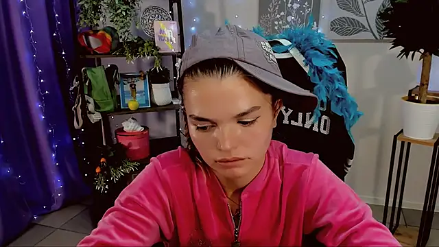 SaraGolben's cam snapshot