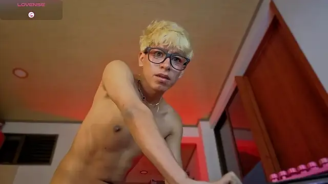 taichi_bluy live sex cam