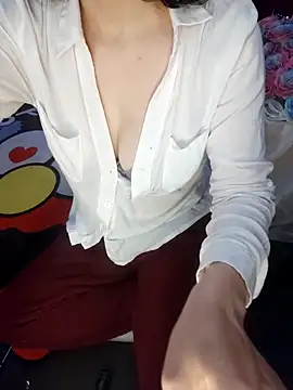 Alone_nothing's cam snapshot