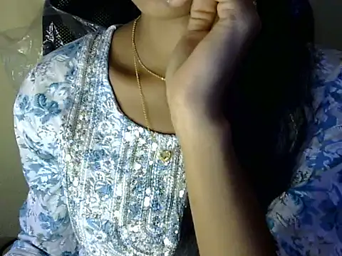 Khushi_v live sex cam