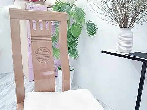 Lyly-2k5's cam snapshot