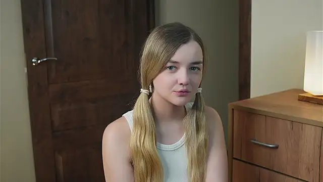 CecilyTouma's cam snapshot