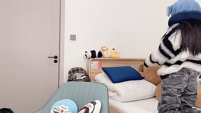 lnua-lnua's cam snapshot