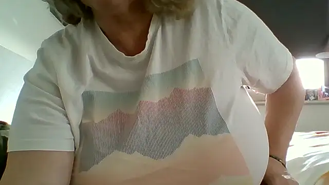 NoraJohnson6 live sex cam