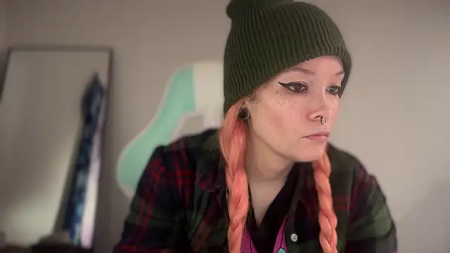 FRRANNKIE live sex cam