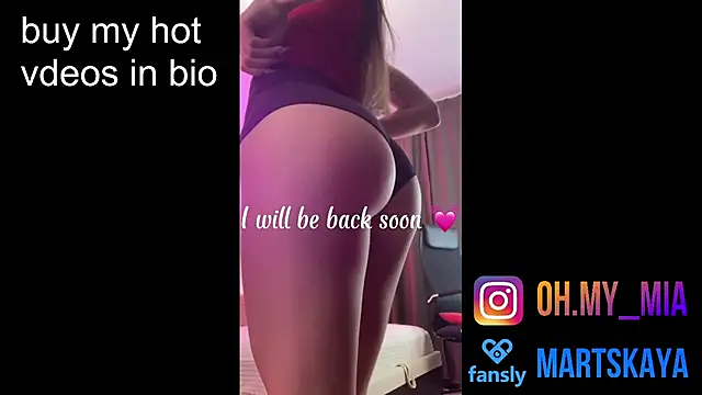 oh-my-mia's cam snapshot