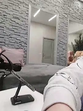 Reina_Cummings's cam snapshot