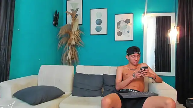 Marcus_and_Tony live sex cam