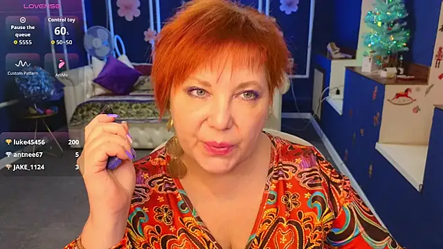 Kira_Kenett live sex cam