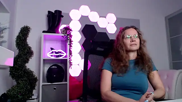 AnnikaRose live sex cam