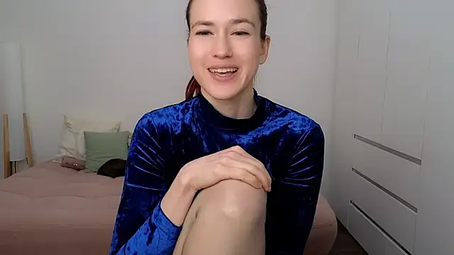 AliciaNewell live sex cam