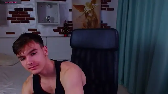 BradyFlint live sex cam