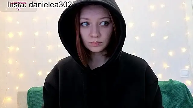 Sladkaya_2025's cam snapshot