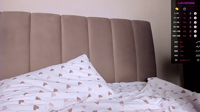 mayWaya's cam snapshot