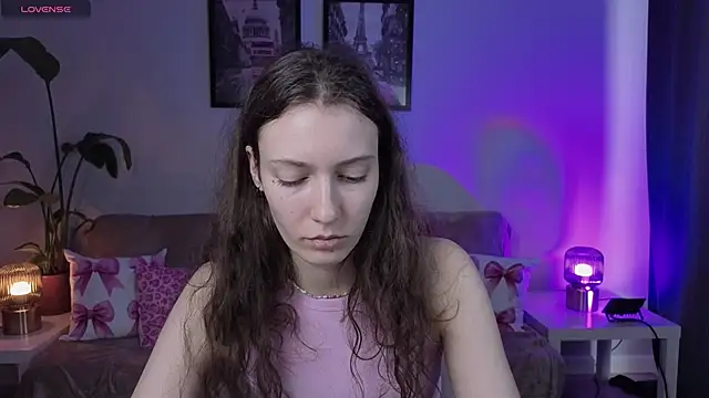 VioletaBloom's cam snapshot