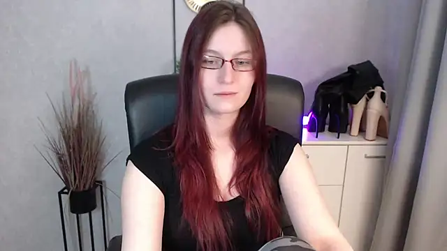 emmaxDelight's cam snapshot