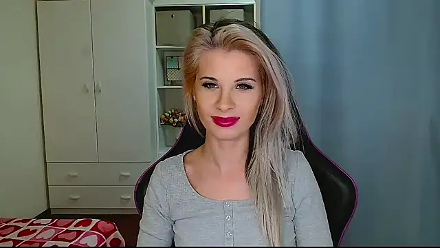 KristineGlow's cam snapshot