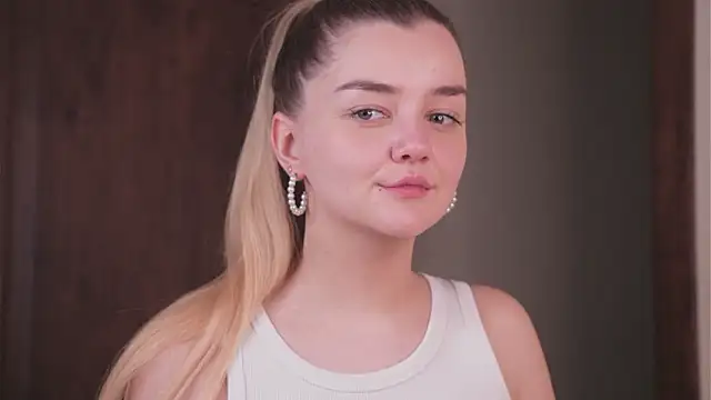 CecilyTouma's cam snapshot