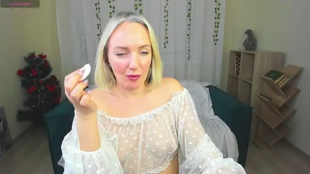 MonikaPinch_ live sex cam