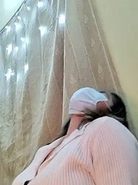 NEERU-STRIP live sex cam