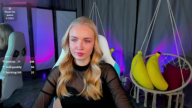 TessaGrays live sex cam