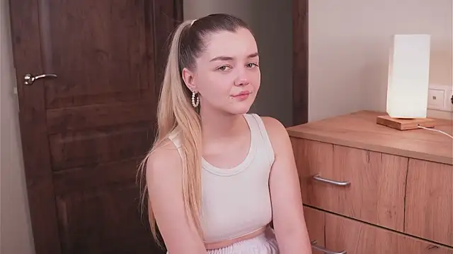 CecilyTouma's cam snapshot