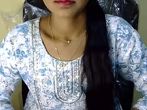 Khushi_v's cam snapshot