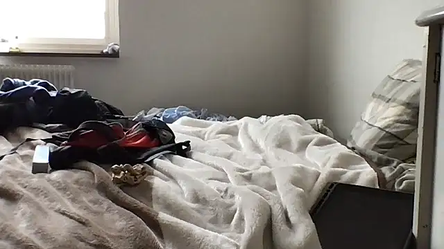 MeluaMauritius's cam snapshot