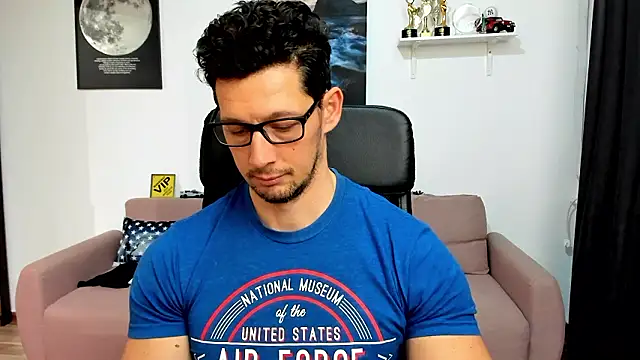 BrutusK08's cam snapshot