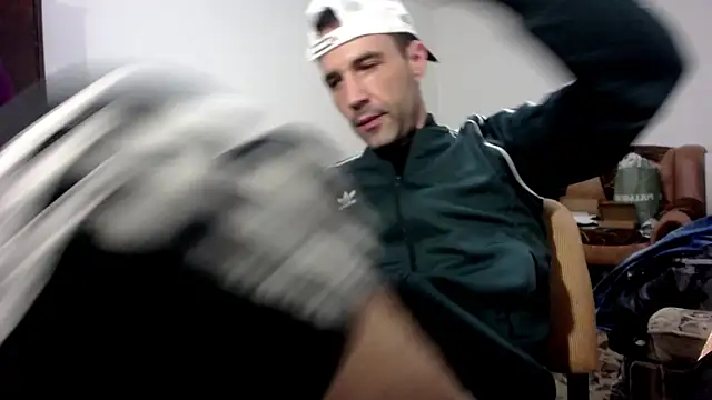 I_like_older_menn's cam snapshot