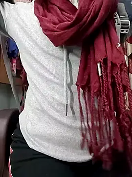 Ruhi_07's cam snapshot