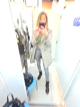 Sexyadventuregirl's cam snapshot