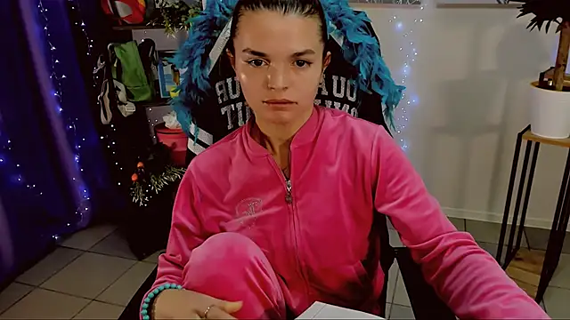 SaraGolben live sex cam