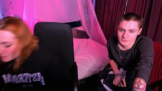 casey_meow_'s cam snapshot