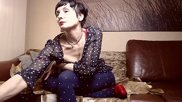 ElizabethLong's cam snapshot