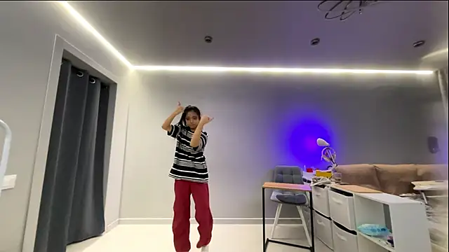 SweetMiaXO's cam snapshot