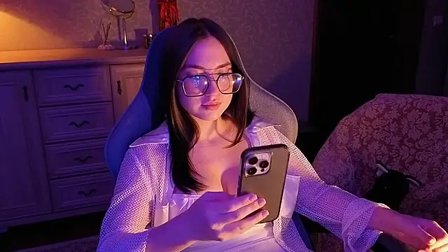 AnneAverry's cam snapshot