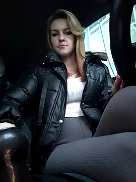 YOOUR_EVAA live sex cam