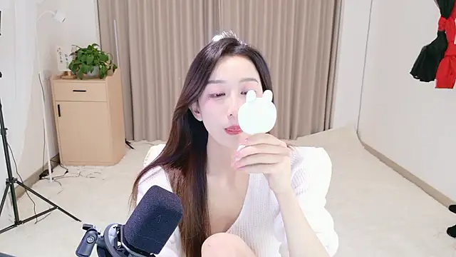 Dancing-Coco12 live sex cam