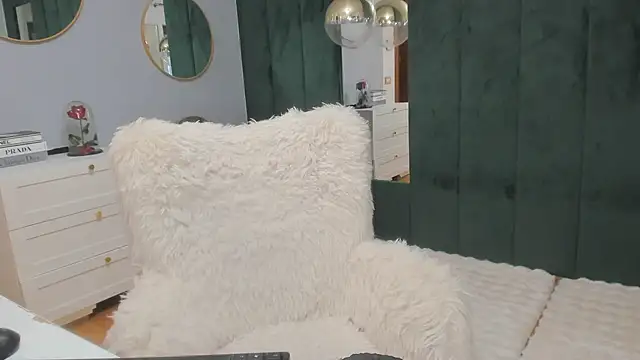 ElisaBaxter's cam snapshot