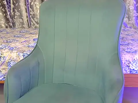 alaviya-19's cam snapshot