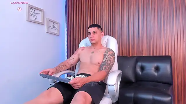 Alex_cute77 live sex cam