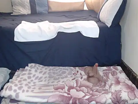 AdelaideT live sex cam